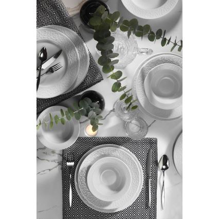 18 darabos fehér porcelán étkészlet