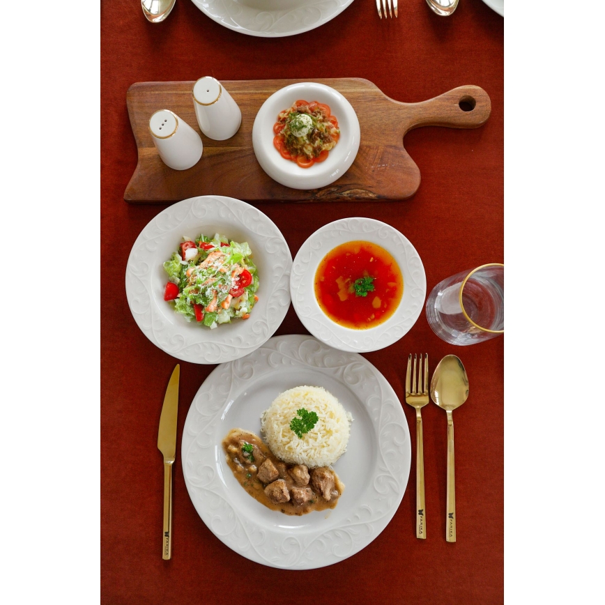 18 darabos fehér porcelán étkészlet