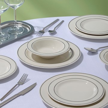 18 részes krémszínű/ezüst porcelán étkészlet