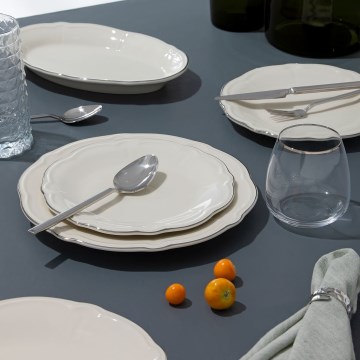 18 részes, krémszínű/ezüstszínű porcelán étkészlet