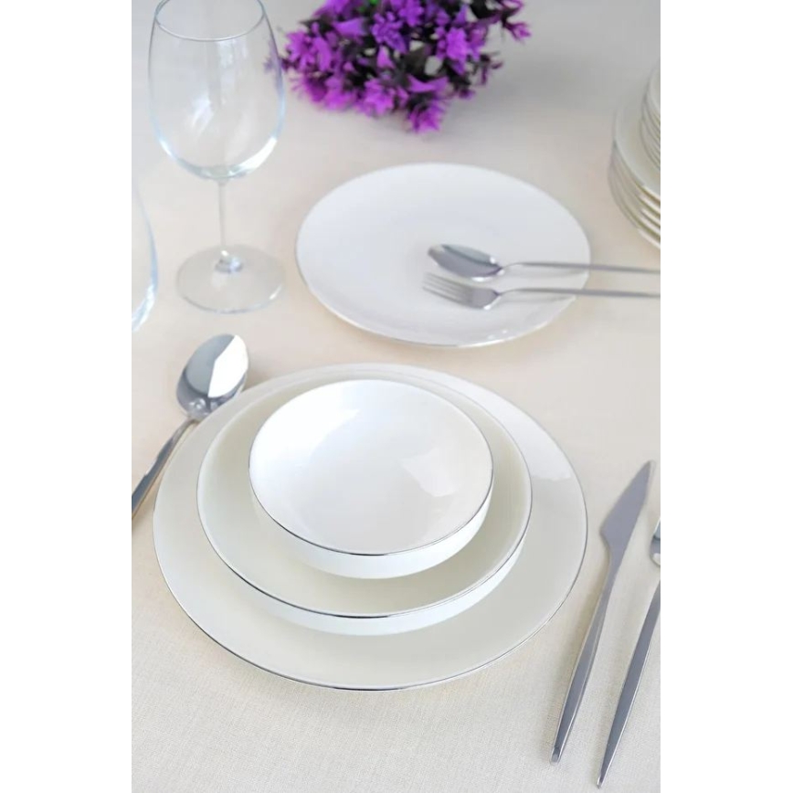 24 darabos fehér/ezüst porcelán étkészlet