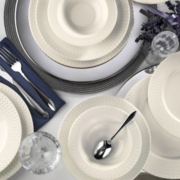 24 darabos fehér porcelán étkészlet