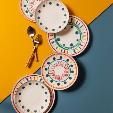 24 darabos színes porcelán étkészlet