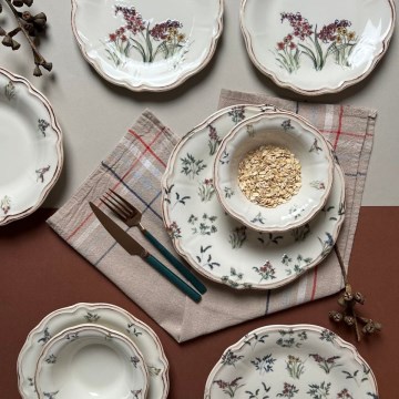 24 részes színes porcelán étkészlet