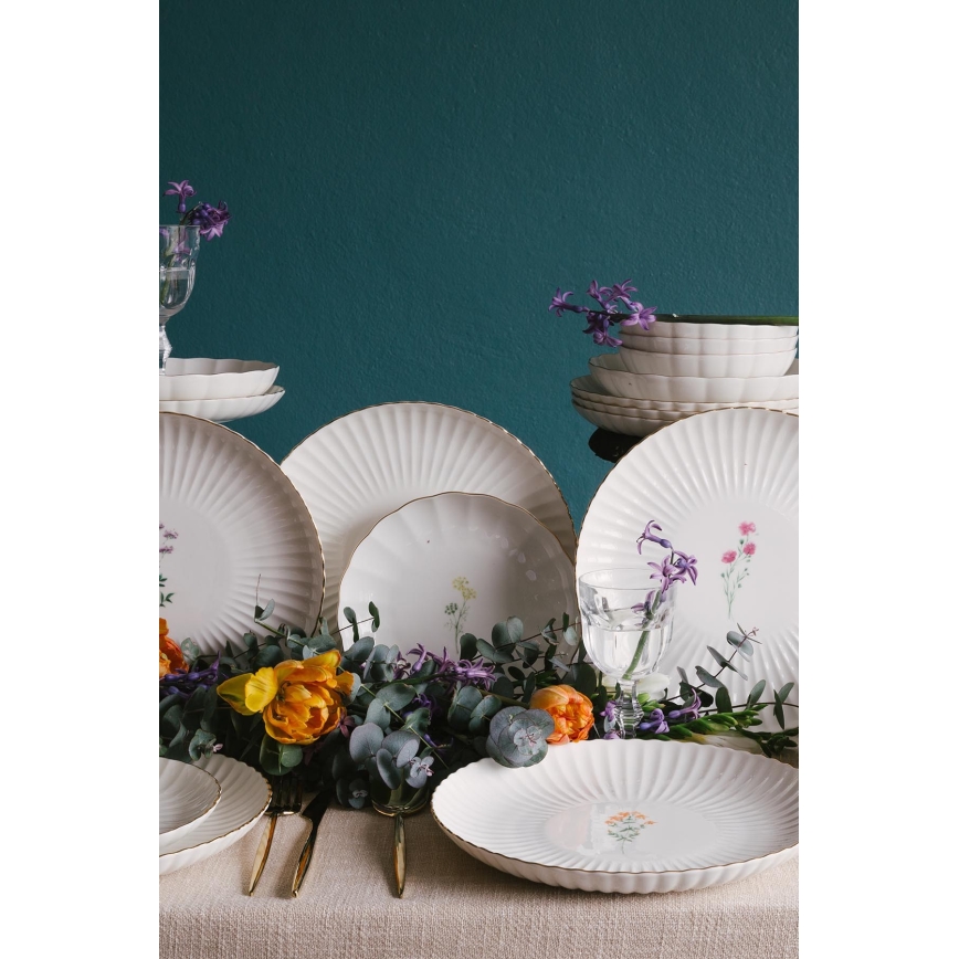 27 darabos porcelán étkészlet, fehér/arany