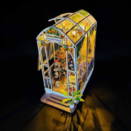 2Kids Játékok - Miniatűr Kerti Házikó 2xAAA