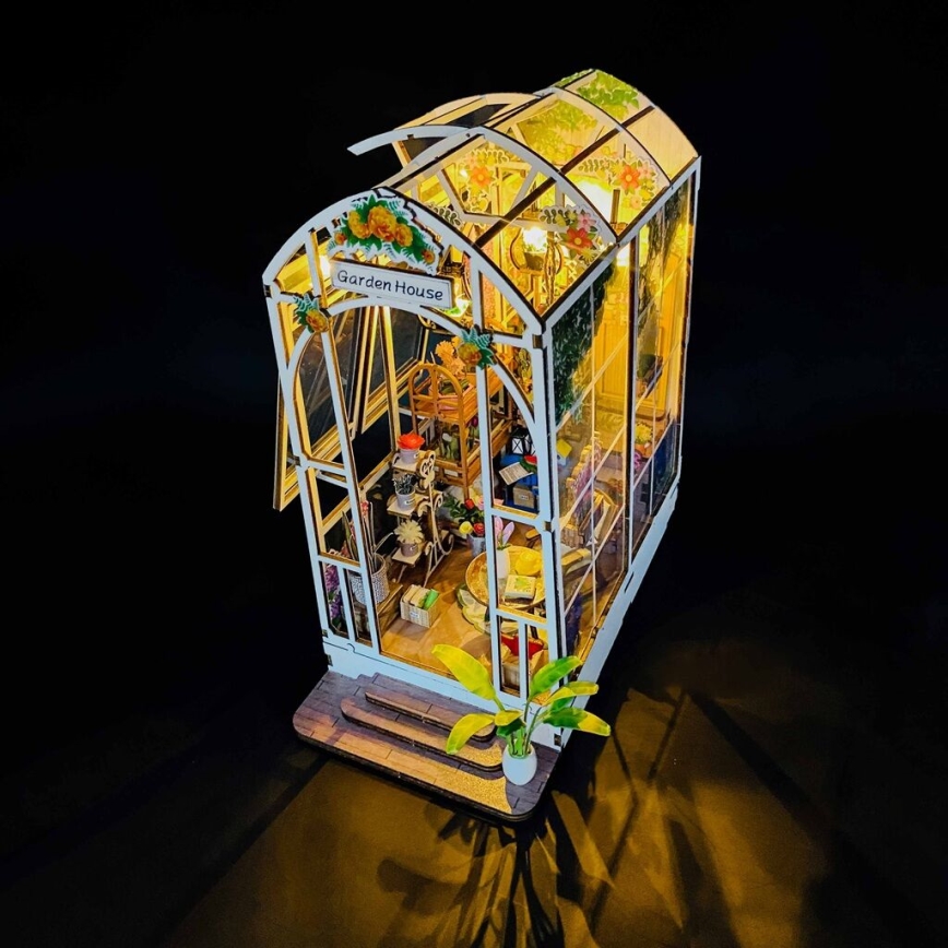 2Kids Játékok - Miniatűr Kerti Házikó 2xAAA