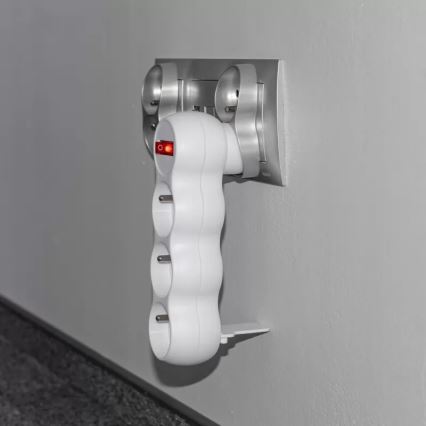 3 aljzatos elosztó kapcsolóval