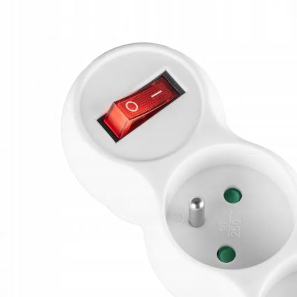 3 aljzatos elosztó kapcsolóval