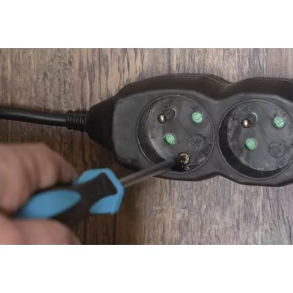 Hosszabbító kábel 3 pólusú 5 m fekete