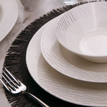 62 darabos étkészlet fehér/ezüst/porcelán