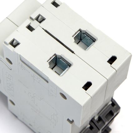 Aigostar - 2-fázisú kismegszakító 2P-50A-C 230-400V