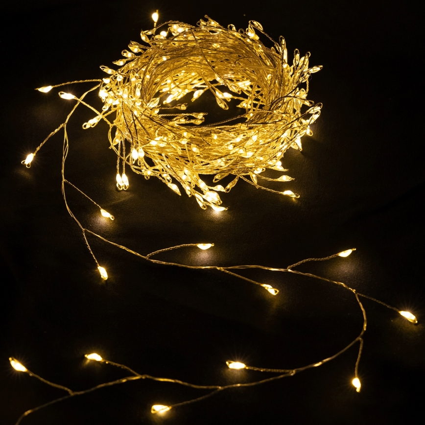 Aigostar - LED kültéri karácsonyi fényfüzér, 300 LED, 8 világítási mód, 3x AA, 9,3 m, IP44, meleg fehér