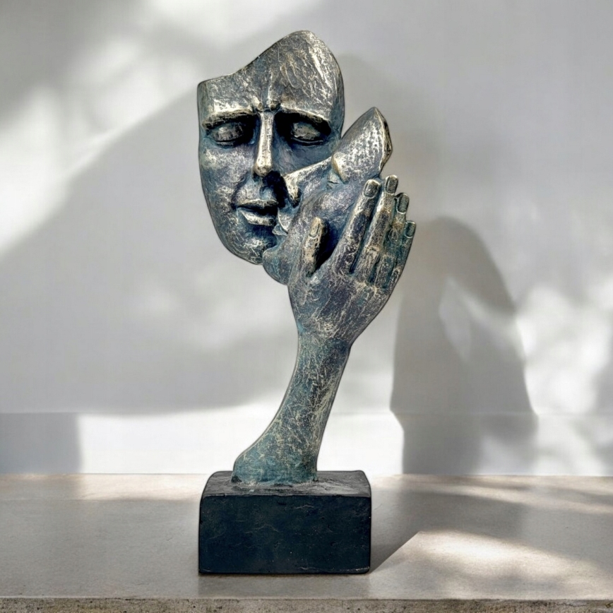 Asztaldísz 35x22x13 cm gyanta/patina