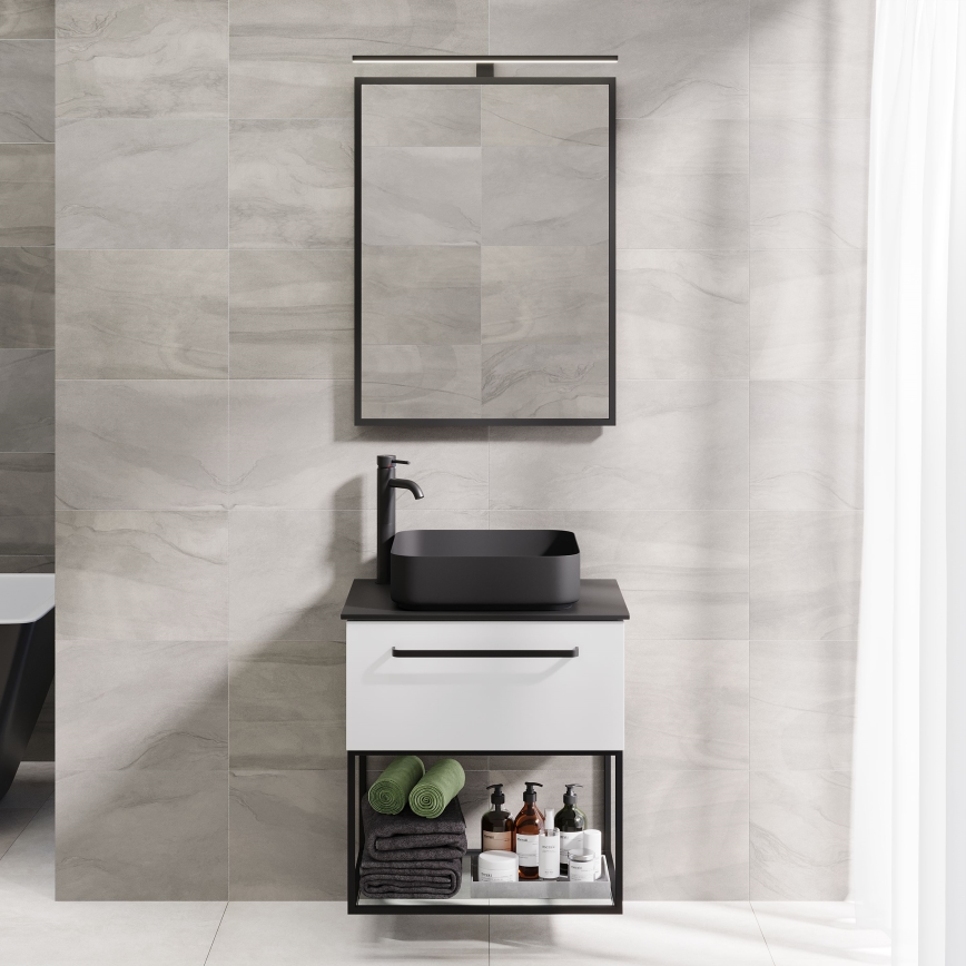 BORGSTED 60x80 cm fekete fürdőszobai tükör