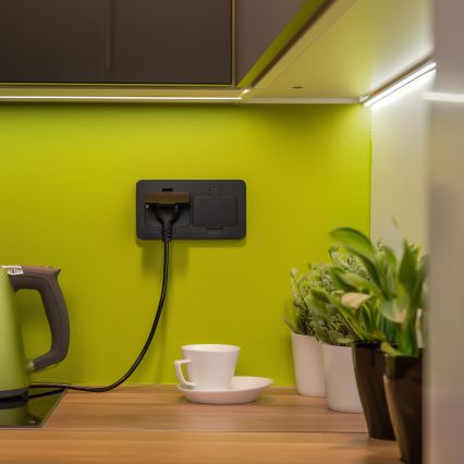 Brilagi - Kültéri padlóba építhető dupla aljzat, IP55, fekete, téglalap alakú