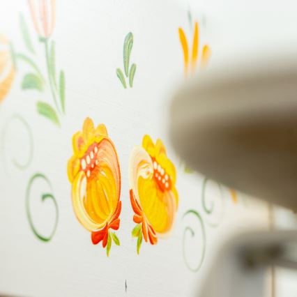 Brilagi - Láncos csillár QUEEN 8xE14/40W/230V bükk/krémszínű