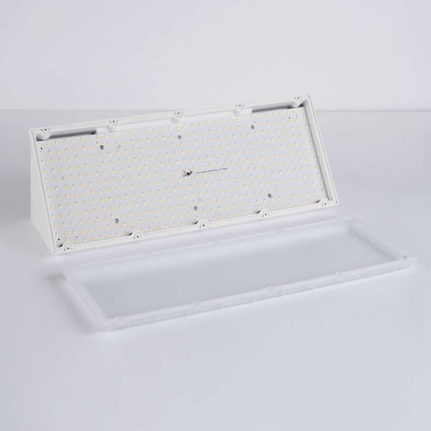 Brilagi - TRIANGLE kültéri fali LED-lámpatest LED/42W/230V 45 cm fehér IP65