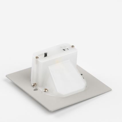 Brilagi - JACK LED lépcsővilágító lámpa mozgás- és alkonyatérzékelővel, 1,5W/230V, 3000/4000/6500K, fehér