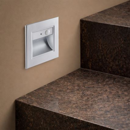 Brilagi - LED lépcsőlámpa mozgásérzékelővel STEP LIGHT LED/1,5W/230V IP44 ezüst