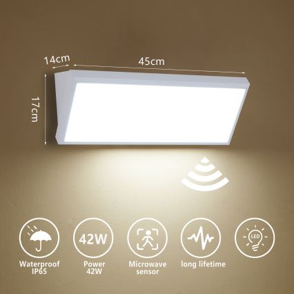Brilagi - LED kültéri fali lámpatest érzékelővel TRIANGLE LED/42W/230V 45 cm fehér IP65
