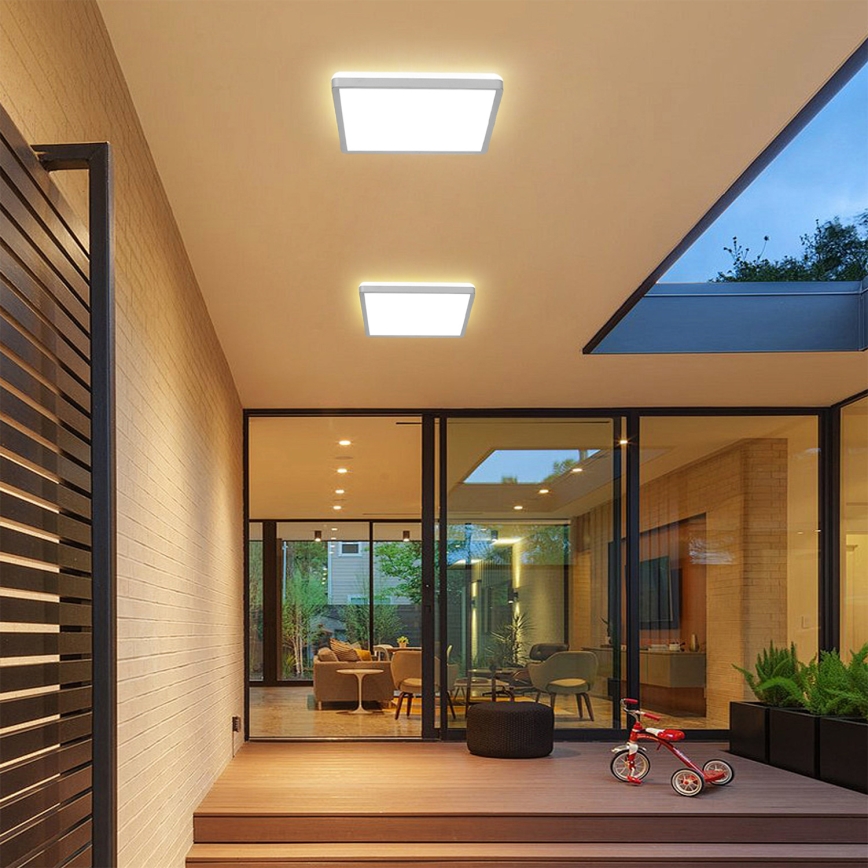 Brilagi - LED fürdőszobai mennyezeti lámpa ULTRA SLIM LED/24W/230V 42x42 cm ezüstszínű IP54