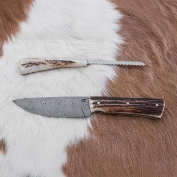 Damaszkuszi vadászkés minifűrésszel 11 cm szarvas agancs