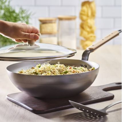 De Buyer 5717.28 - Wokserpenyő MINERAL B BOIS 28 cm