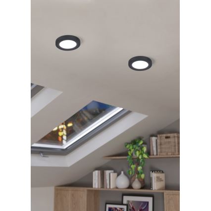 Eglo - LED süllyesztett lámpa LED/5,5W/230V 4000K fekete átm. 11,7 cm