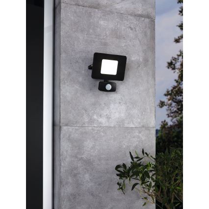 Eglo - LED Reflektor érzékelős LED/20W/230V