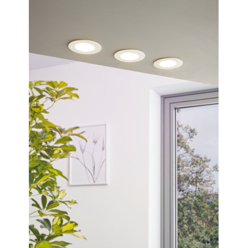 Eglo - LED dimmelhető süllyesztett lámpatest LED/5W/230V + távirányító, átm. 12 cm
