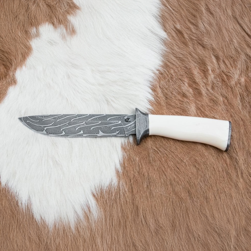 Exkluzív damaszkuszi kés 15 cm mamutagyar