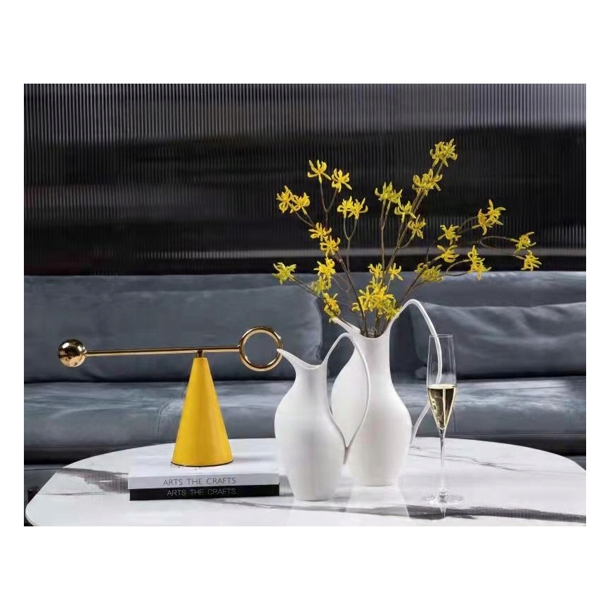 Fehér kerámia váza 33x17x19 cm