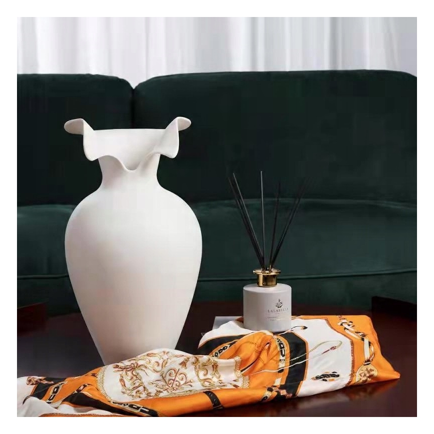 Fehér kerámiaváza 41,5x23 cm