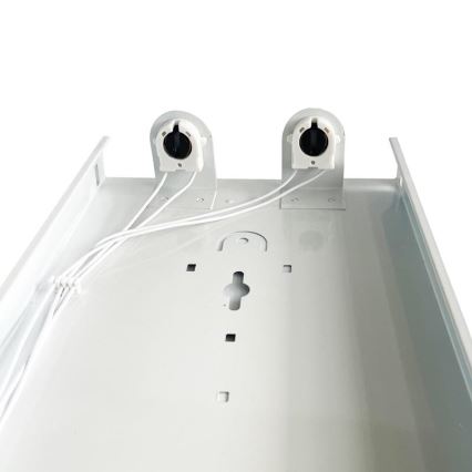 Fénycsöves lámpa 2xG13/18W/230V 124 cm