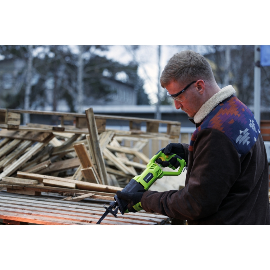 Fieldmann - Fúrófűrész 710W/230V