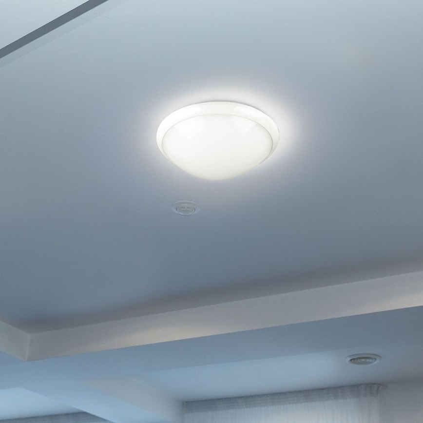 Fürdőszobai mennyezeti lámpa érzékelővel 1xE27/60W/230V IP44 ø 29,6 cm