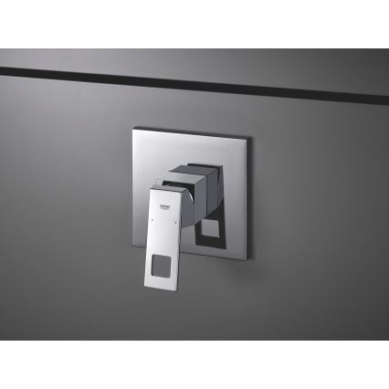 GROHE 24061000 - EUROCUBE zuhanycsaptelep, fényes króm