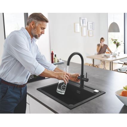 GROHE 31651AP0 - K700 kompozit mosogató, 560 × 510 mm, fekete