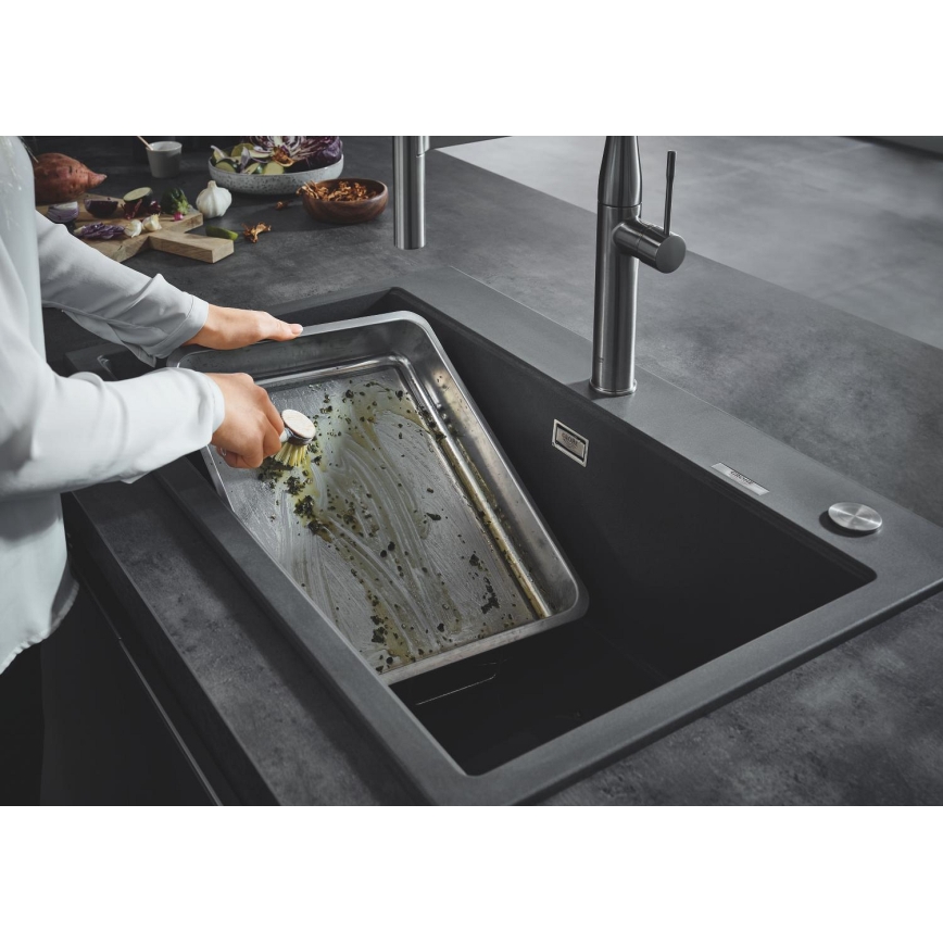 GROHE 31652AP0 - Kompozit mosogató K700 780 × 510 mm fekete