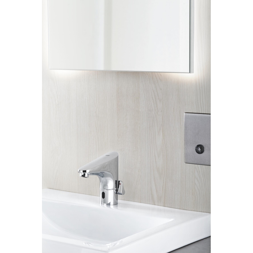 GROHE 36207001 - Elektronikus mosdócsaptelep EUROPLUS E DN 15 fényes króm