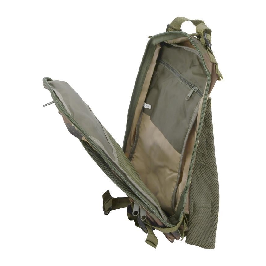 Hátizsák 30 l terepszínű