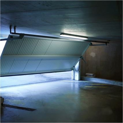 Műszaki fénycsöves lámpatest HERMIC T8 2xG13/18W/230V IP65