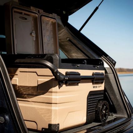 Hordozható Autós hűtő LCD kijelzővel 39 l 230V/12V/24V barna