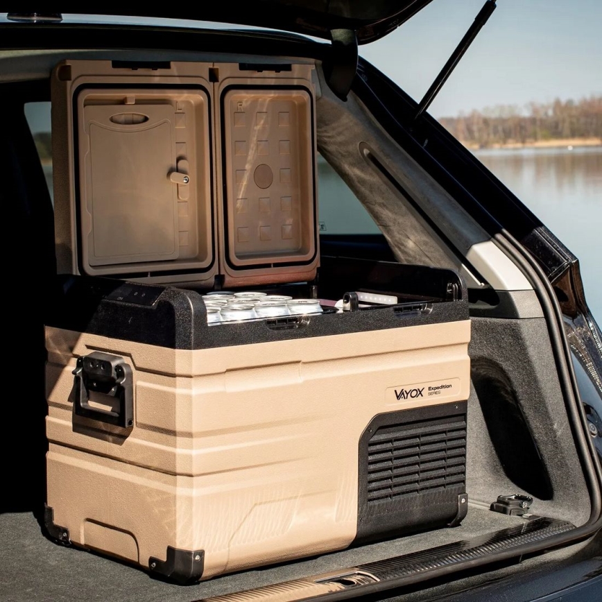 Hordozható Autós hűtő LCD kijelzővel 39 l 230V/12V/24V barna