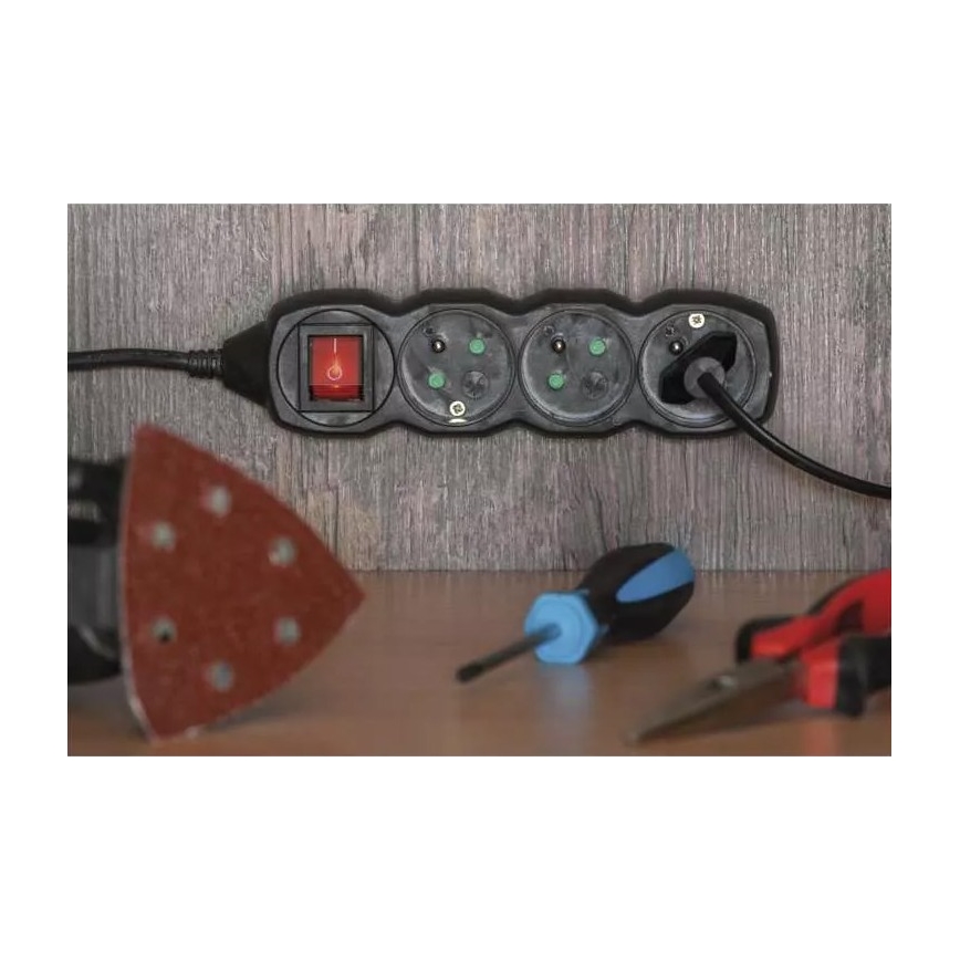 Hosszabbító kábel kapcsolóval 4 aljzat, 5 m, fekete