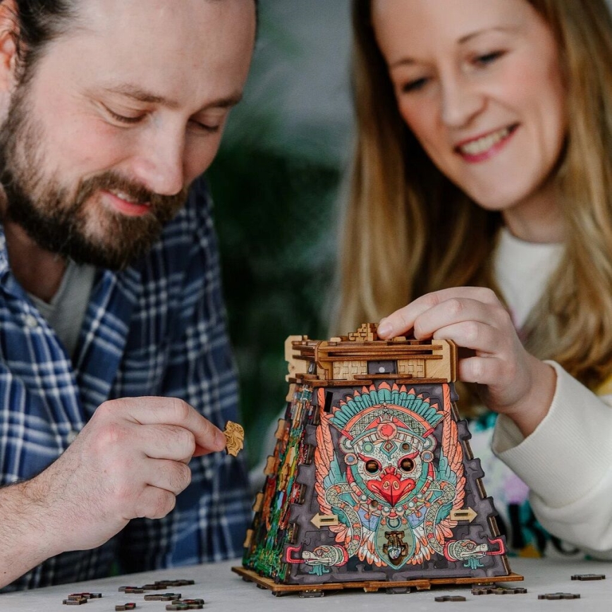 iDventure - Fa puzzle Nap piramis