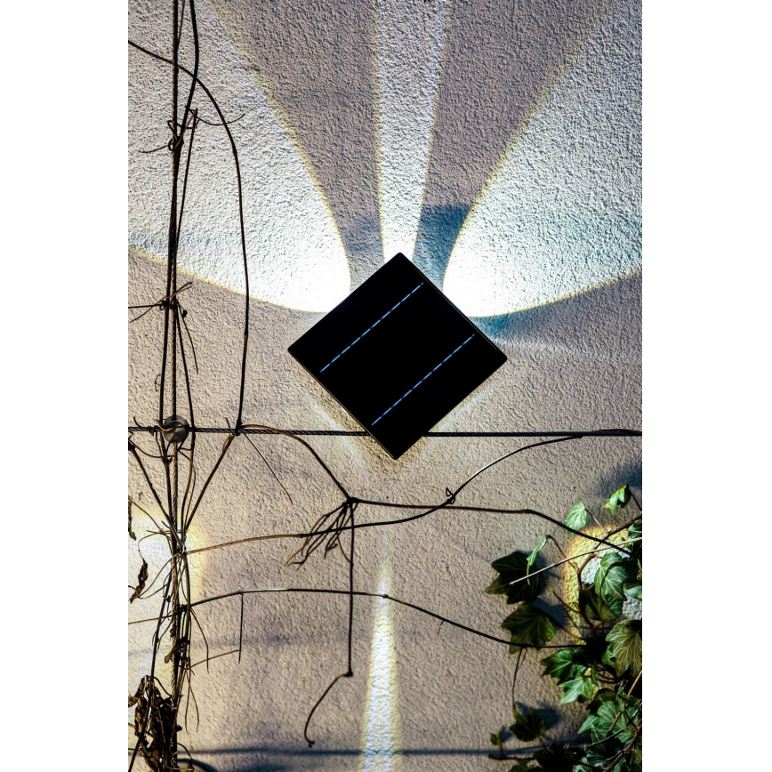 LED napelemes fali lámpa érzékelővel LED/2W/5V IP54 1300 mAh