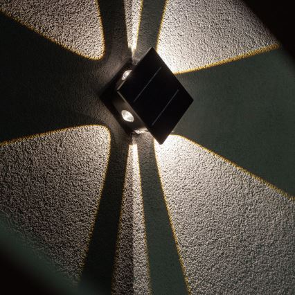 LED napelemes fali lámpa érzékelővel LED/2W/5V IP54 1300 mAh