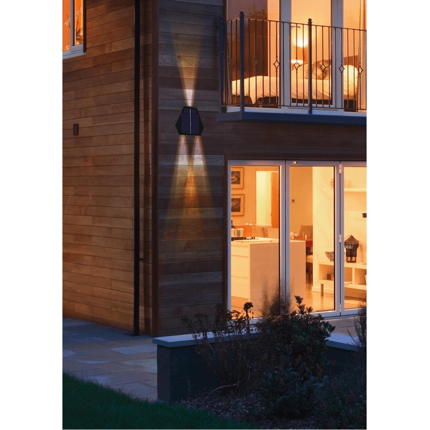 LED napelemes fali lámpa érzékelővel LED/2W/5V IP54 1300 mAh